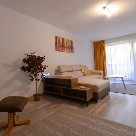 Transylvanian Apt. W/ Lrg. Terrace And Parking - Karpatenhaus Braşov Extérieur photo