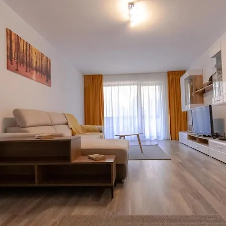 Transylvanian Apt. W/ Lrg. Terrace And Parking - Karpatenhaus Braşov Extérieur photo