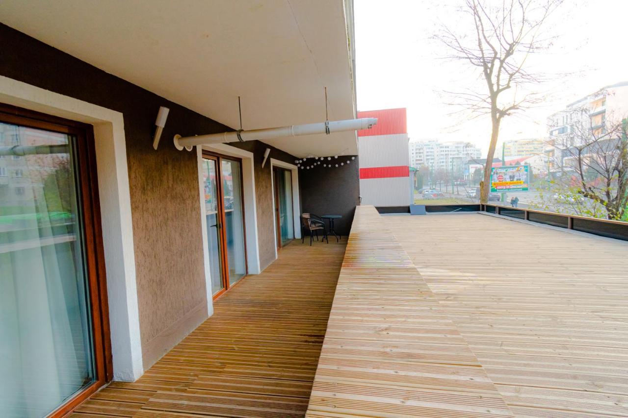 Transylvanian Apt. W/ Lrg. Terrace And Parking - Karpatenhaus * Braşov